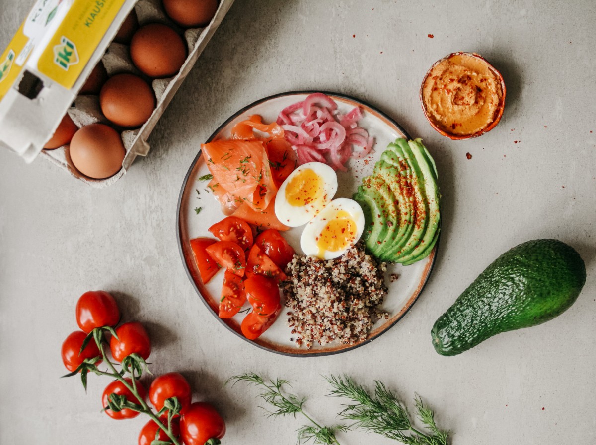 Gerai dienos pradžiai – maistinga pusryčių lėkštė