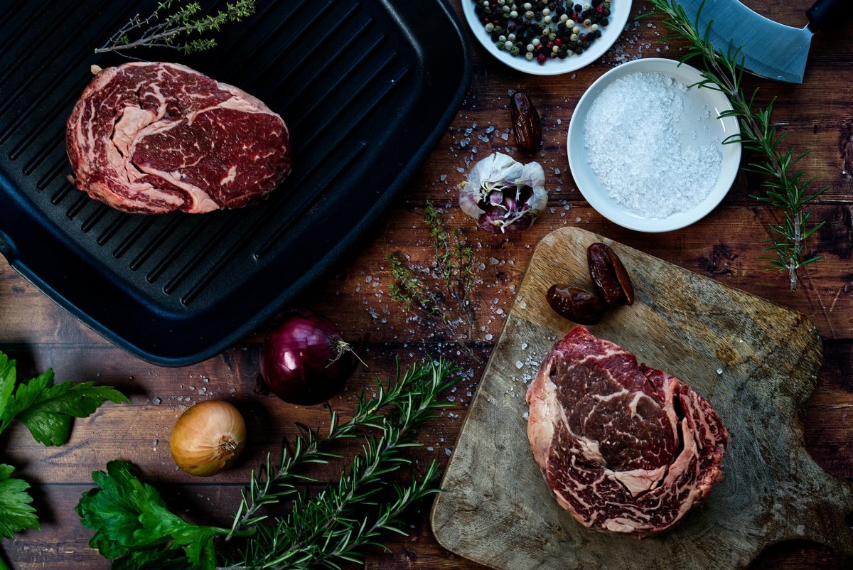 Mitai ir patarimai apie mėsą: kaip išsirinkti, marinuoti ir gaminti
