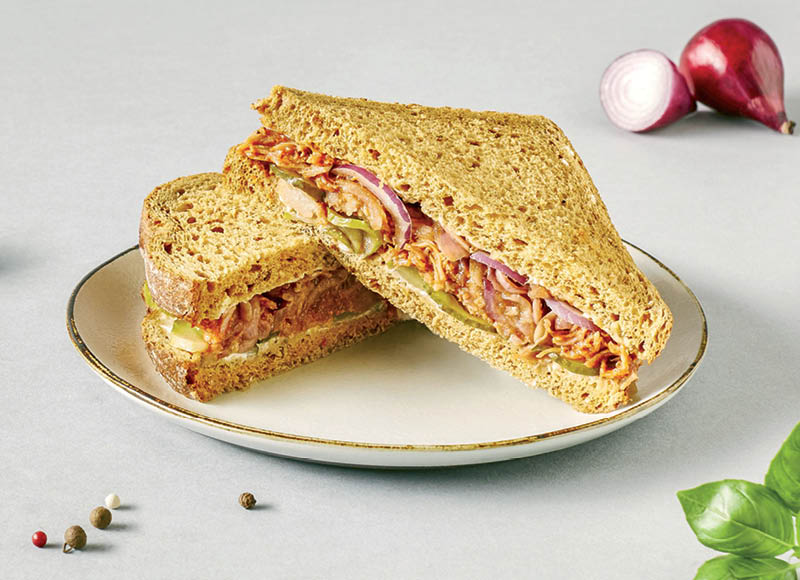 PAGAMINTA IKI sumuštinis su plėšyta kiauliena BBQ
			, 
				 190 g, 8,89 Eur/kg. A lygio parduotuvėse. Ir IKI EXPRESS