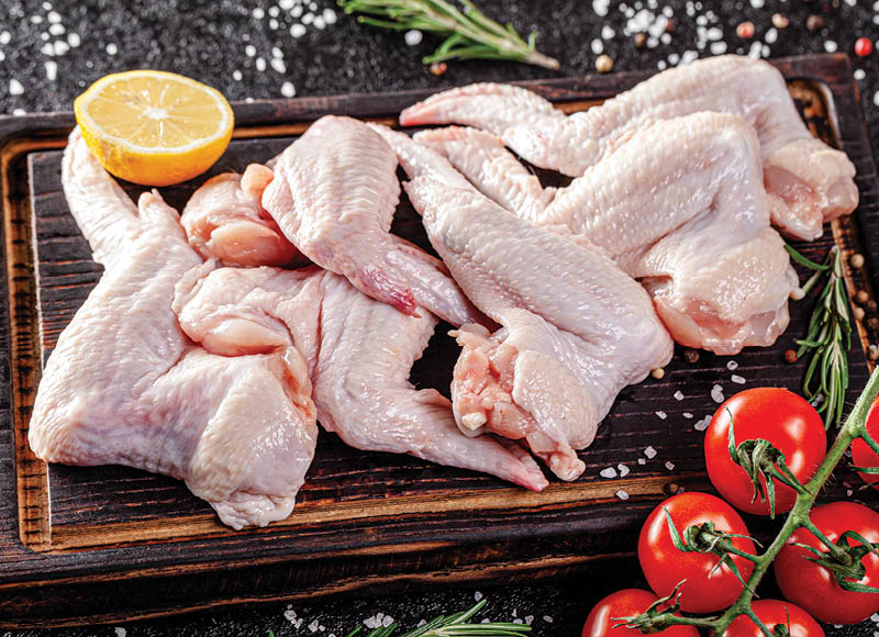 Švieži viščiukų broilerių sparneliai
			, 
				 (sveriamoje vitrinoje, užauginta be antibiotikų) 1 kg. A lygio parduotuvėse