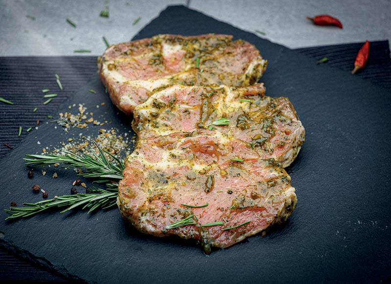Marinuota ŽALIOJI kiaulienos sprandinė be kaulo
,
(sveriamoje vitrinoje) 1 kg. A lygio parduotuvėse Marinuota ŽALIOJI kiaulienos sprandinė be kaulo
,
(sveriamoje vitrinoje) 1 kg. A lygio parduotuvėse