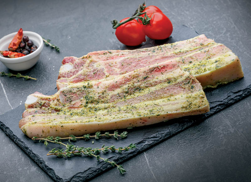 Marinuota ŽALIOJI kiaulienos šoninė su kaulu
,
(sveriamoje vitrinoje) 1 kg Marinuota ŽALIOJI kiaulienos šoninė su kaulu
,
(sveriamoje vitrinoje) 1 kg