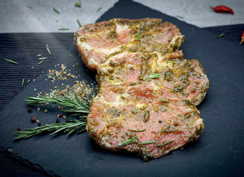 Marinuota ŽALIOJI kiaulienos sprandinė be kaulo
,
(sveriamoje vitrinoje) 1 kg. A lygio parduotuvėse Marinuota ŽALIOJI kiaulienos sprandinė be kaulo
,
(sveriamoje vitrinoje) 1 kg. A lygio parduotuvėse