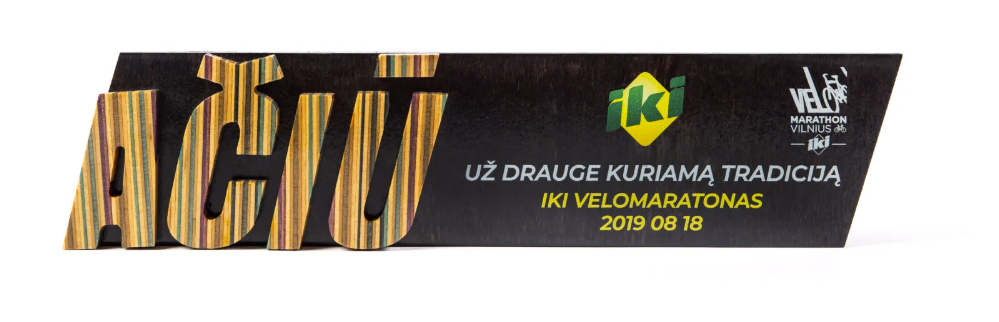 už „Drauge kuriamą tradiciją“