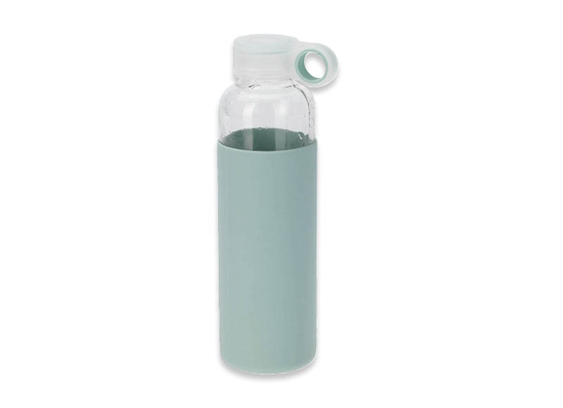 stikline-gertuve-su-silikoniniu-ideklu
