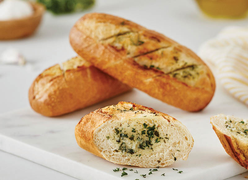 mini-prancuziskas-batonas-su-cesnakinio-sviesto-idaru