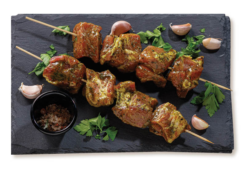 IKI ŠEFAI kiaulienos sprandinės šašlykas česnakų ir kalendros marinate