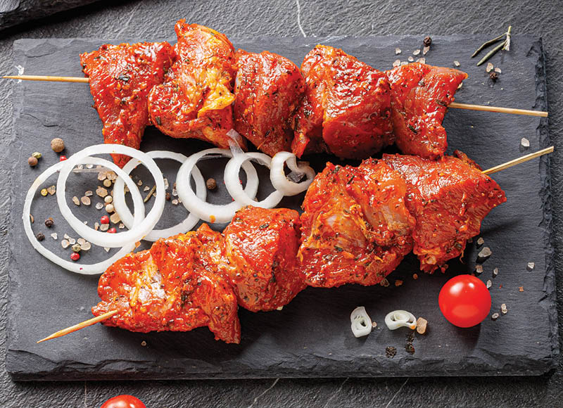 iki-sefai-kiaulienos-sprandines-saslykas-svogunu-marinate