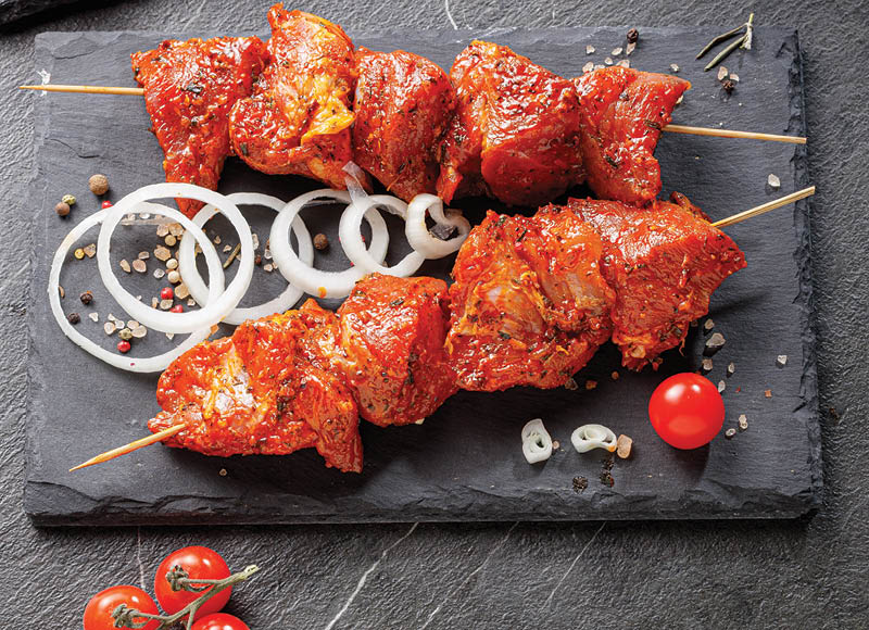 iki-sefai-kiaulienos-sprandines-saslykas-svogunu-marinate