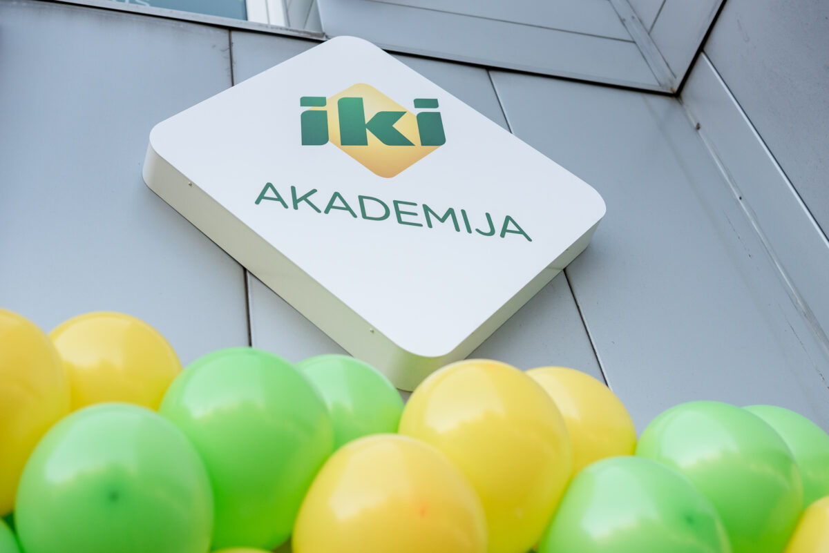 IKI toliau didina investicijas į darbuotojus: Klaipėdoje atidarytas antrasis mokymų centras