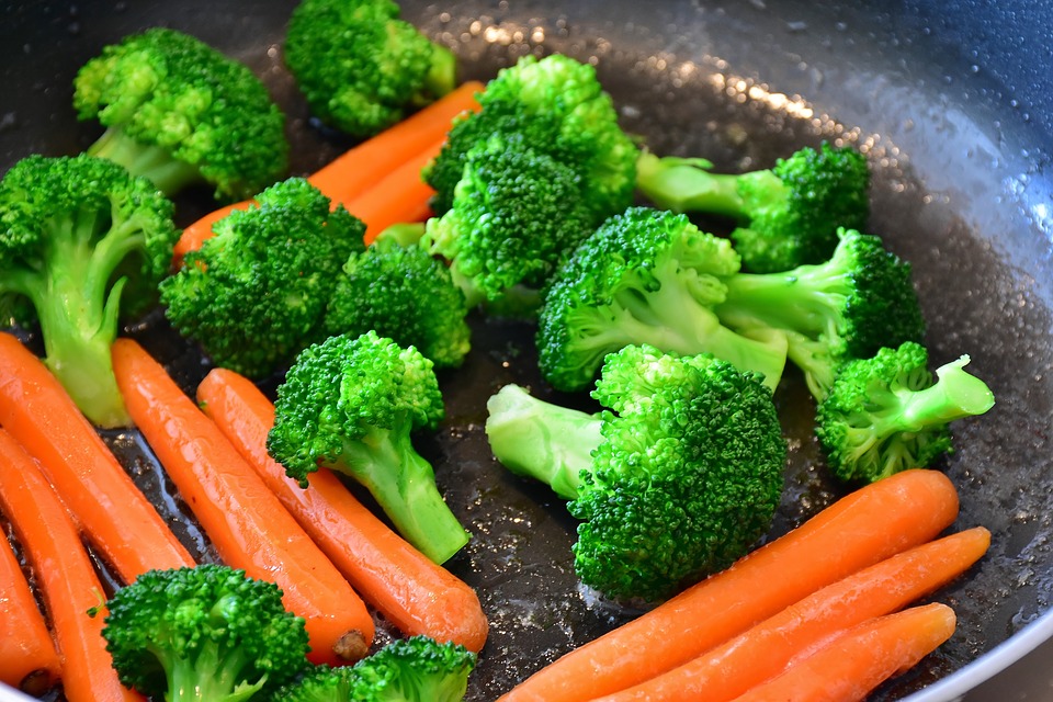 Maisto ekspertė patarė, kaip gaminant neprarasti visų maistingųjų daržovių savybių