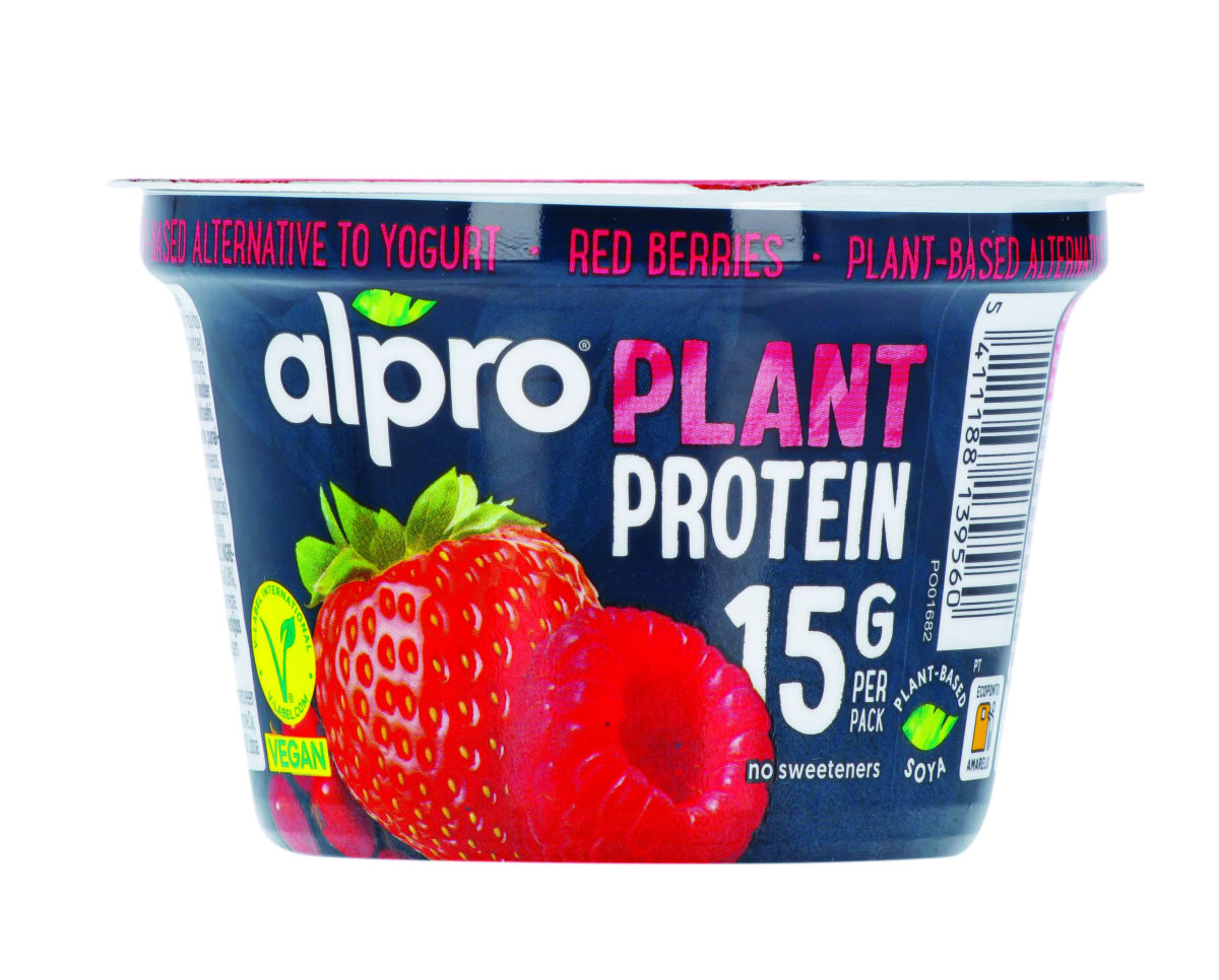 soju-produktas-raudojuju-uogu-skonio-su-kalciu-ir-vitaminais-alpro-plant-protein