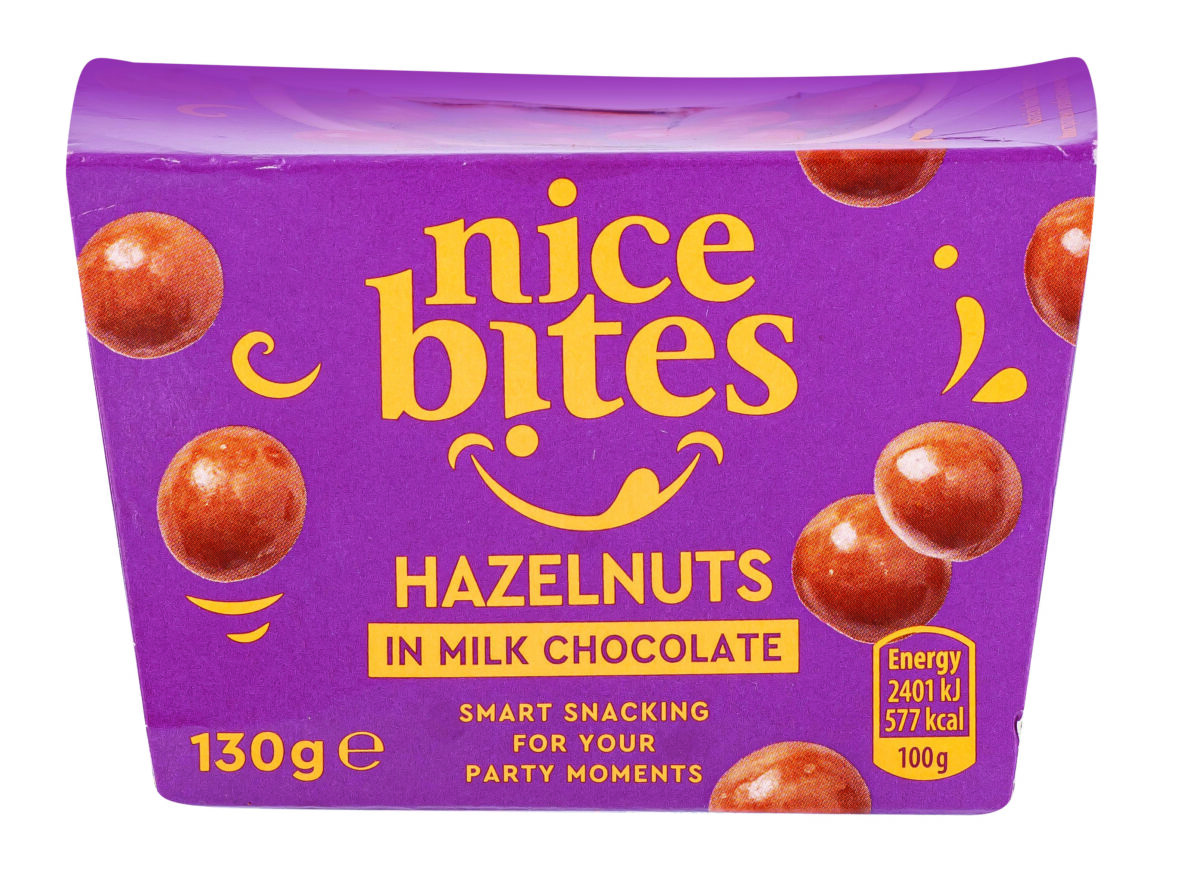 lazdyno-riesutai-pieniniame-sokolade-nice-bites