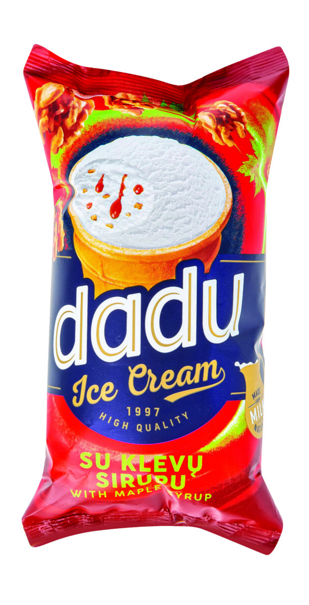 klevu-sulos-skonio-valgomiejo-ledai-su-graikiniais-riesutais-ir-klevu-sirupo-idaru-dadu